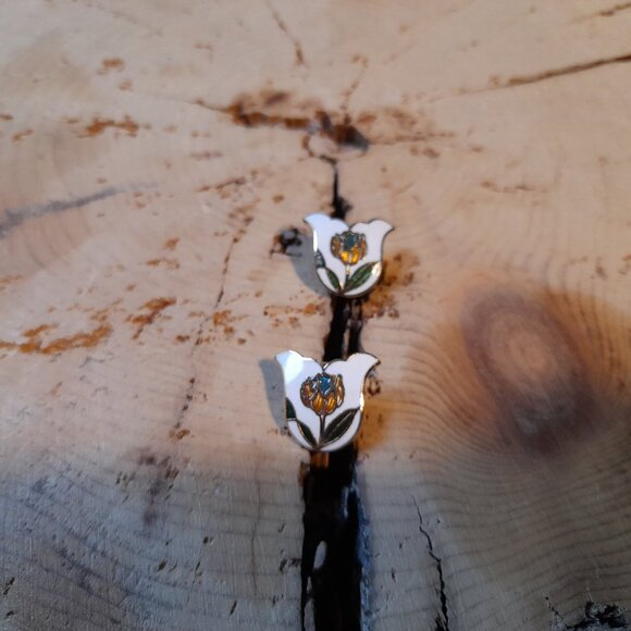 Vintage Enamel Jewelry Lot: Tulip Earrings, Fan & Heart Pins - Picture 8 of 16